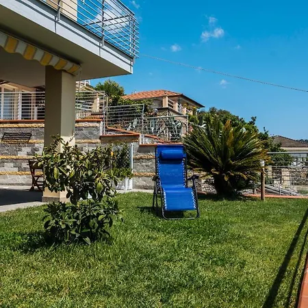 Italianway - Delle Ginestre 28 *